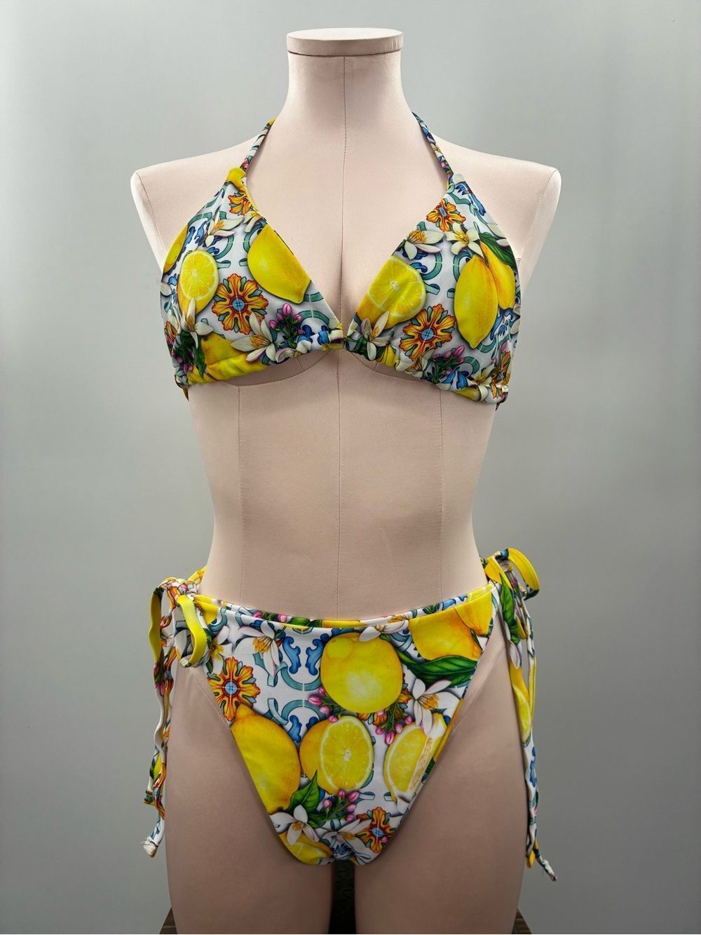 3For$20 Lemon Print Tie-Side Bikini Set - Yellow & White Top:M. Bottom:1X